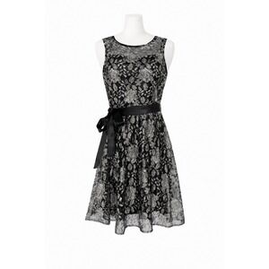 Scarlett Size 6 Black & Silver Metallic Lace Cocktail Dress Lined